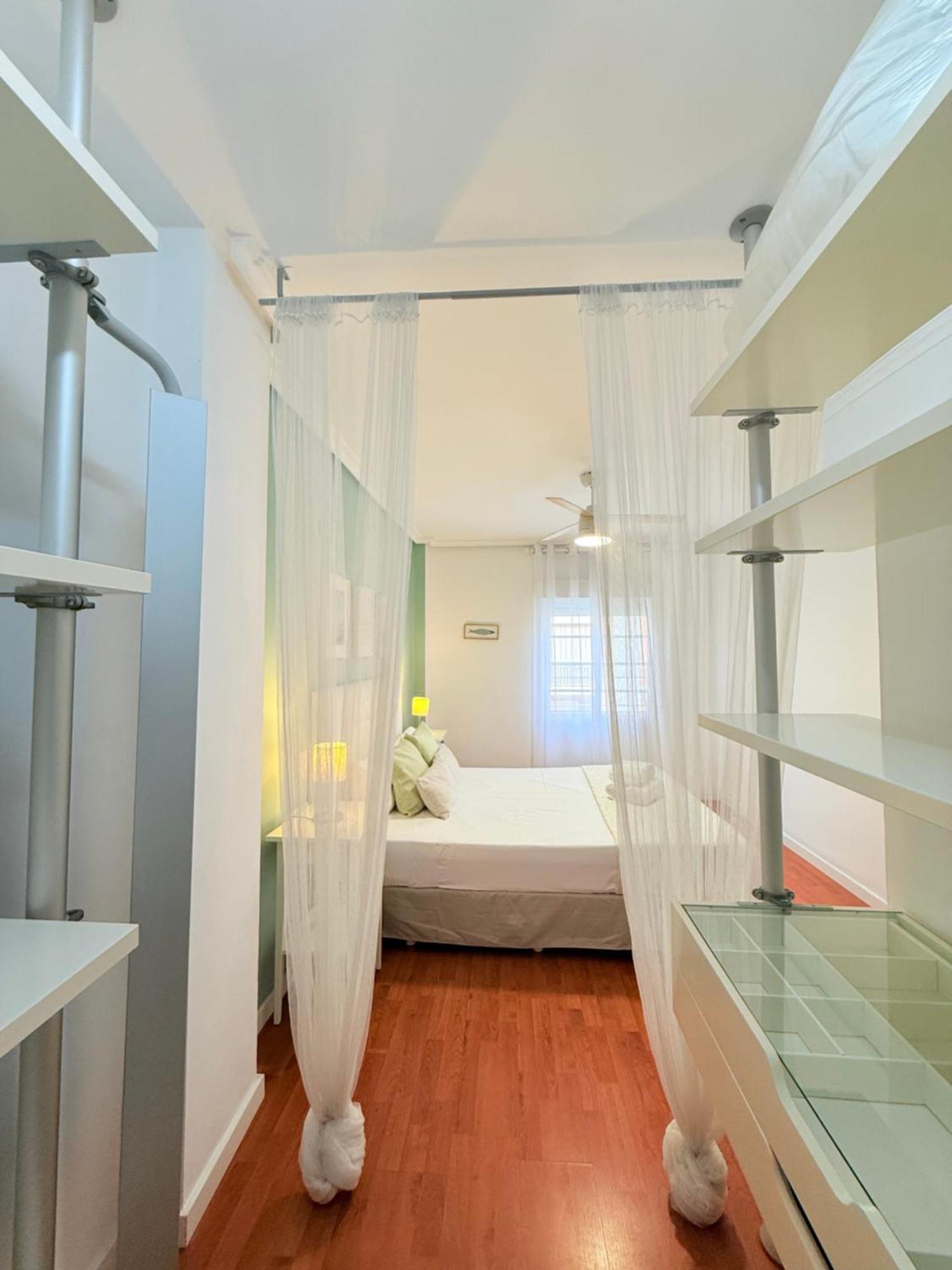 Travel Habitat Mestalla Valencia Kültér fotó