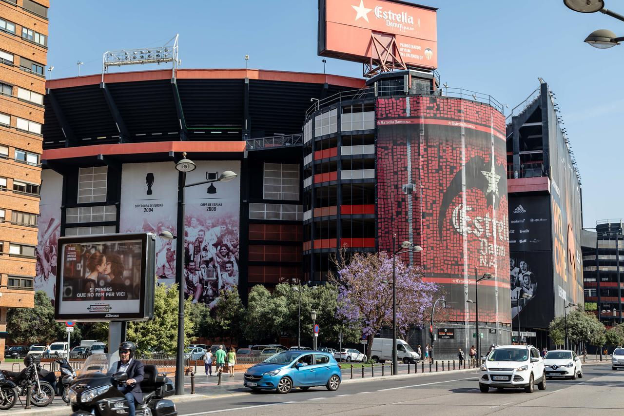 Travel Habitat Mestalla Valencia Kültér fotó